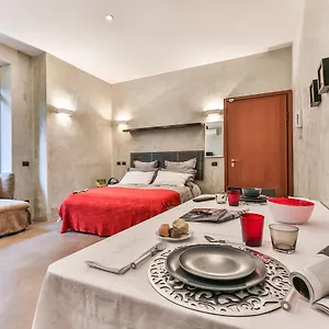 https://my-apt-san-babila.italymilanhotels.net